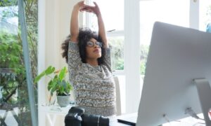 desk-friendly stretches to relieve back pain